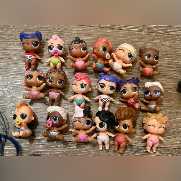 ๐HUGE L.O.L. SURPRISE DOLLS LOT- 200+ items included in bundle!! - Picture 5 of 8